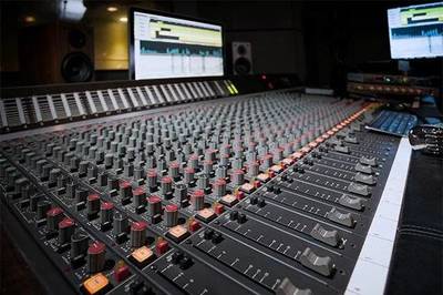 半音文化录音混音培训课学员招募全案——为你开启录音师、混音师、制作人的大门